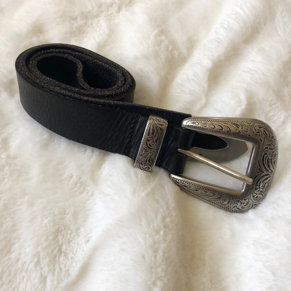Urban outfitters medium black belt w silver buckle